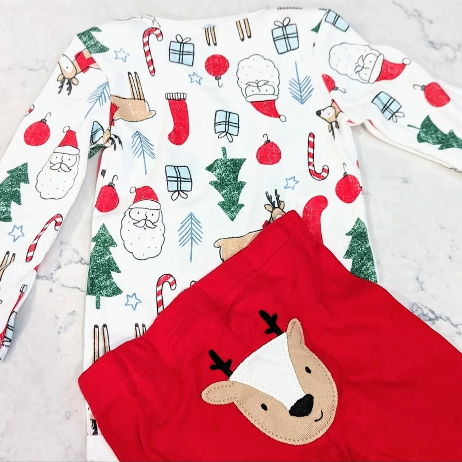 CARTER'S Christmas 2 Piece Set or Pajamas with Reindeer Santa Trees Pres 9 Month