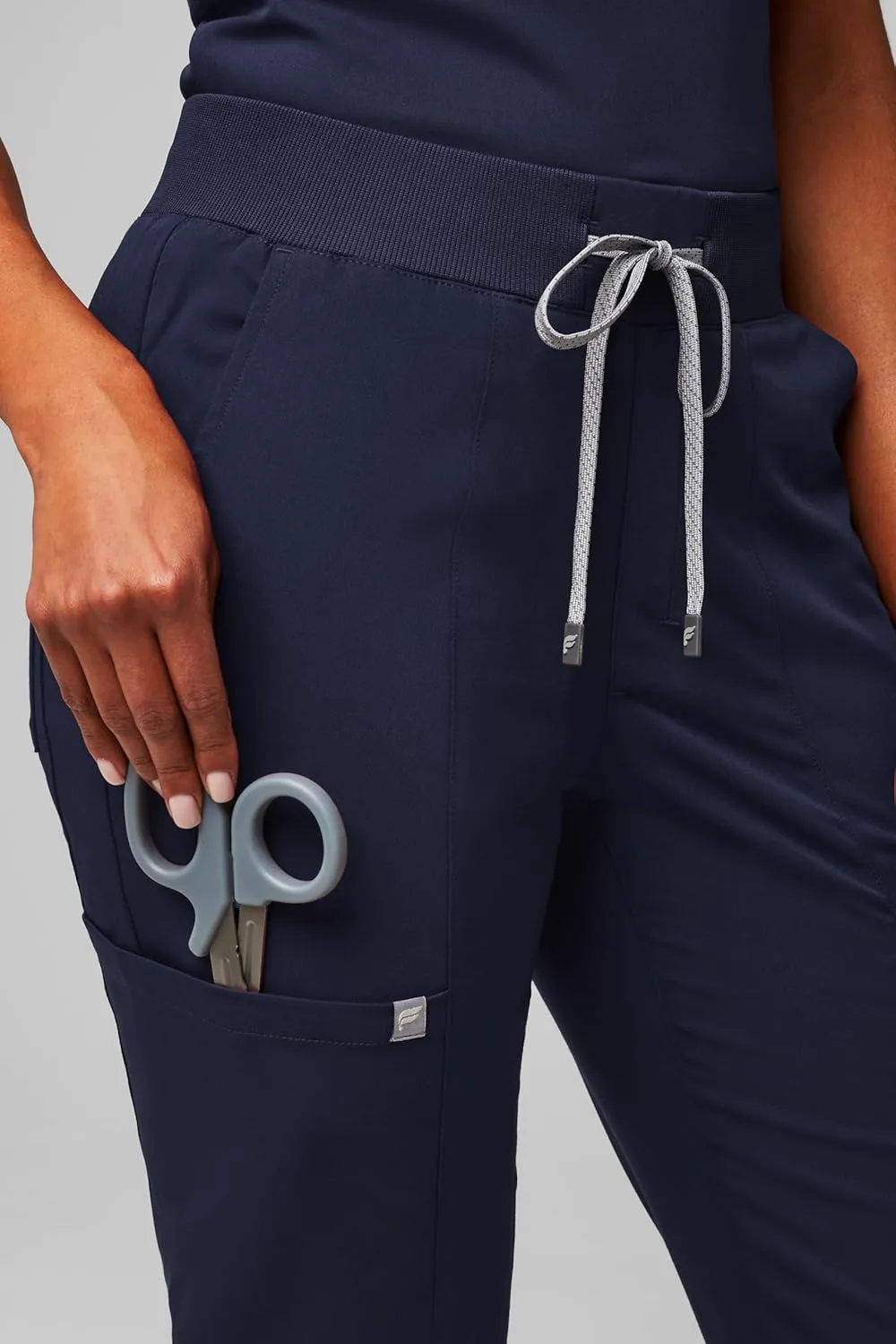 Fabletics Women's Active Scrub Jogger - MotionTech, Pocket-Packed, Lightweight, Wrinkle-Resist, Semi-Slim Fit
