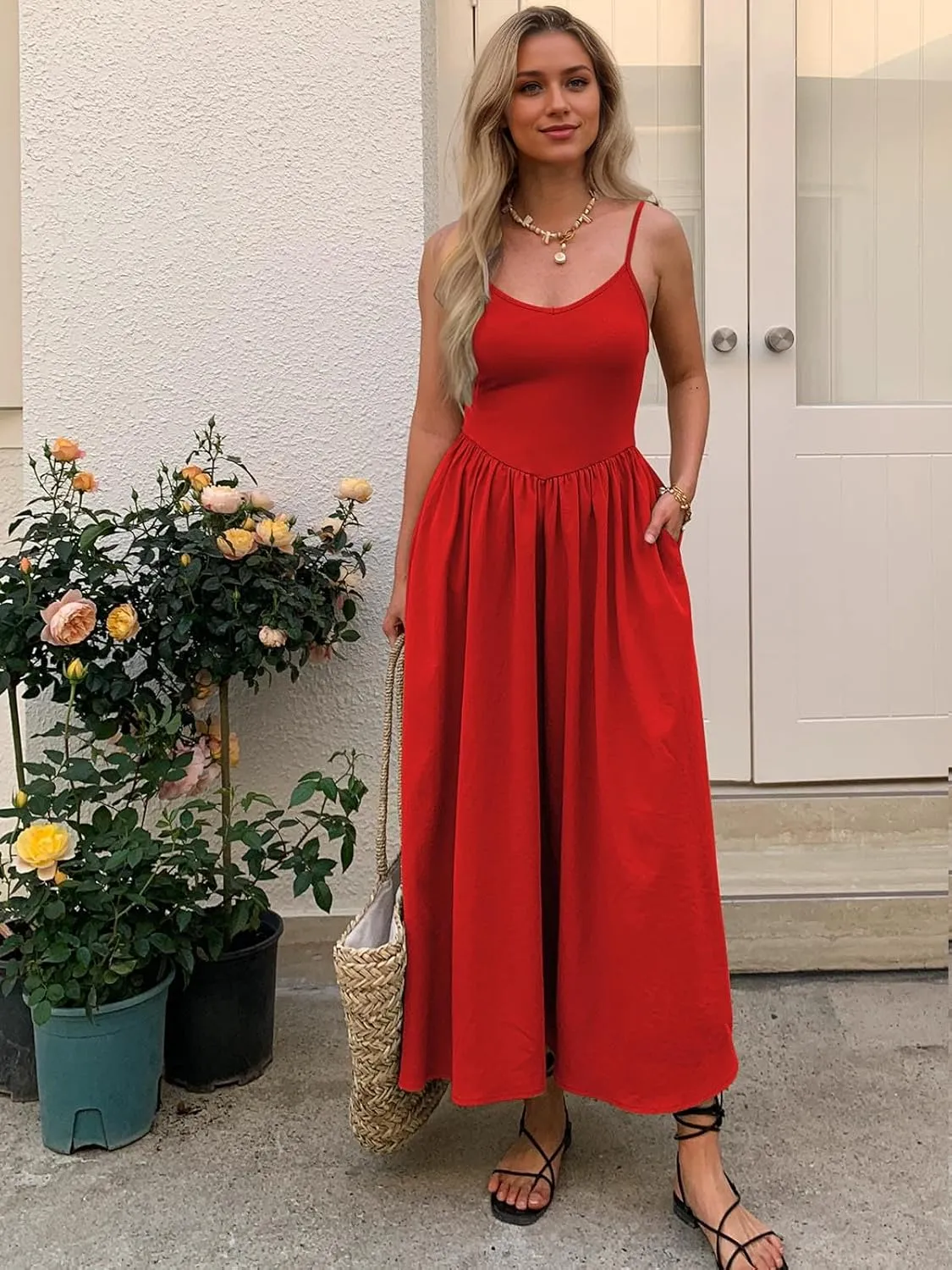 Womens Sleeveless V-Neck Maxi Dress with Pockets  Slim Fit Casual Summer Spaghetti Strap Dress for Vacation